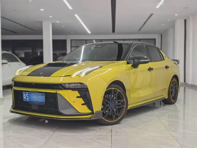 Lynk & Co 03