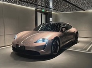 Porsche Taycan 2023