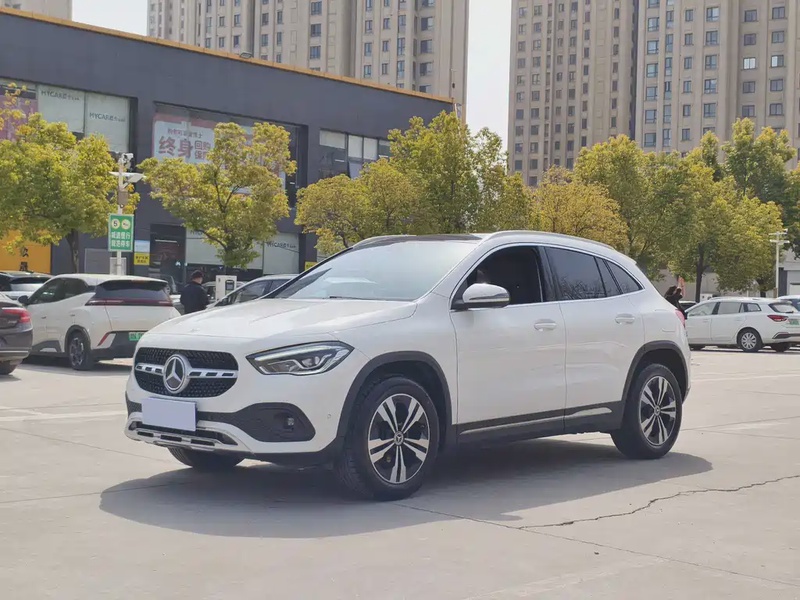 Mercedes-Benz GLA-Class