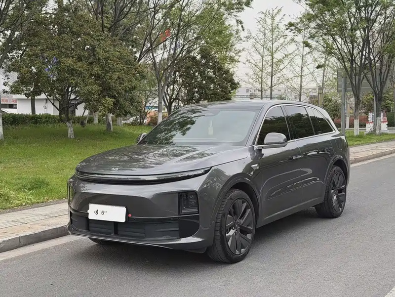 Li Auto L6