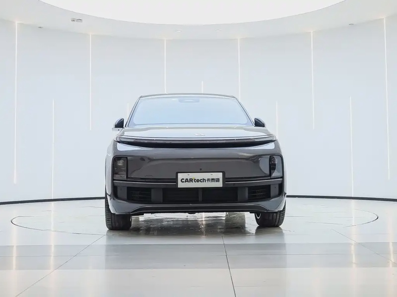 Li Auto L8
