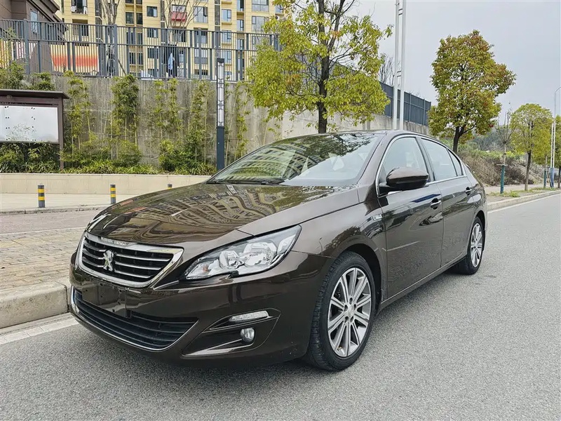 Peugeot 408