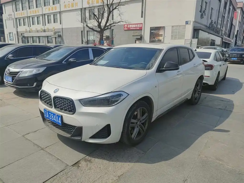BMW X2