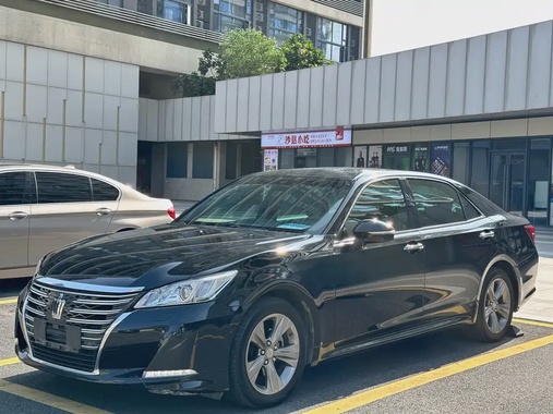 Toyota Crown 2016