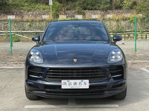 Porsche Macan 2021