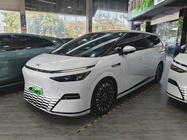 XPeng X9 2025