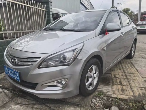 Hyundai Verna 2015