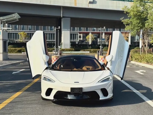 McLaren GT 2023