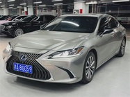 Lexus ES 2020