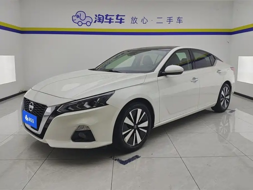 Nissan Teana 2022