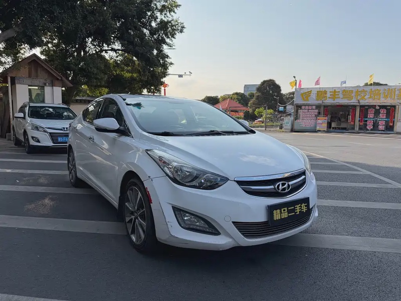 Hyundai Elantra