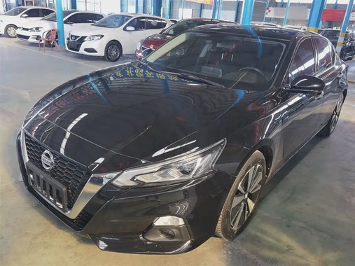 Nissan Teana 2022