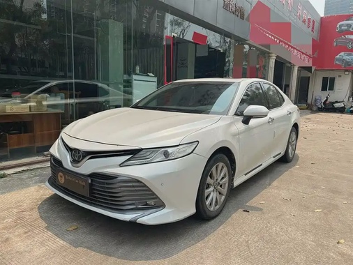 Toyota Camry 2019