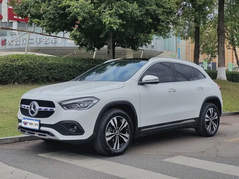 Mercedes-Benz GLA-Class