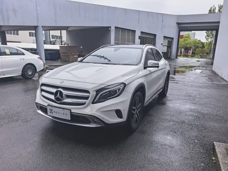 Mercedes-Benz GLA-Class