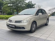 Nissan Tiida 2005