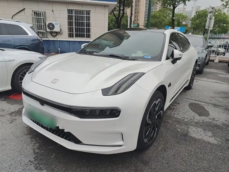Zeekr 001