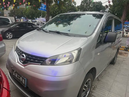 Nissan NV200 2013