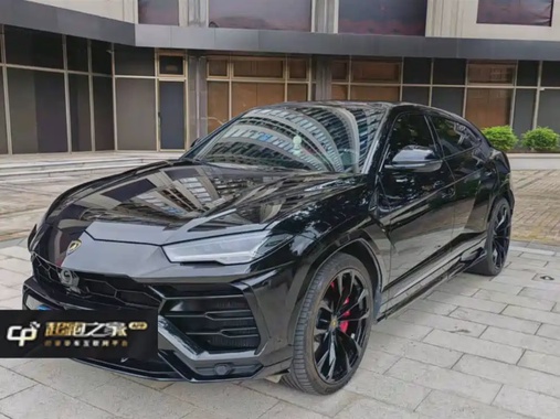 Lamborghini Urus 2021