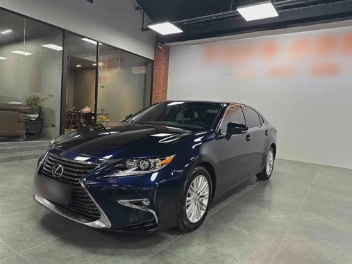 Lexus ES 2017