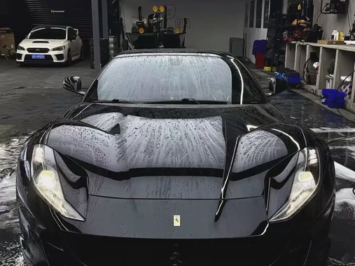 Ferrari 812 2018