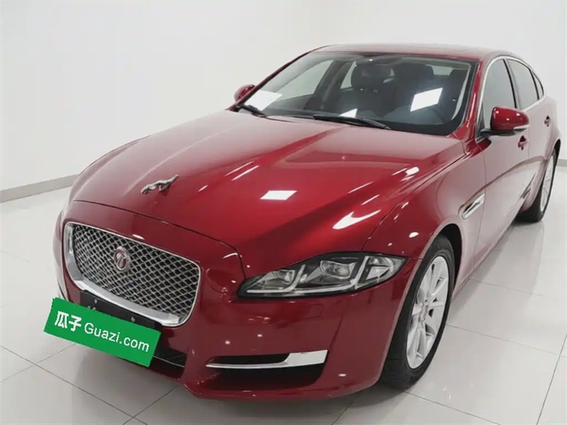 Jaguar XJ