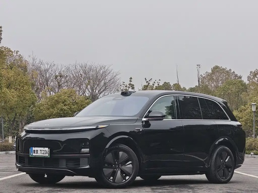 Li Auto L8 2025