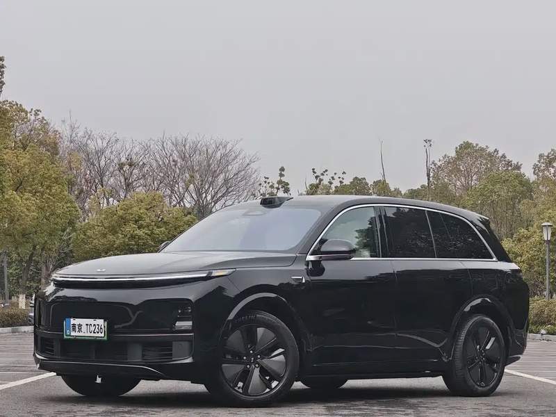 Li Auto L8