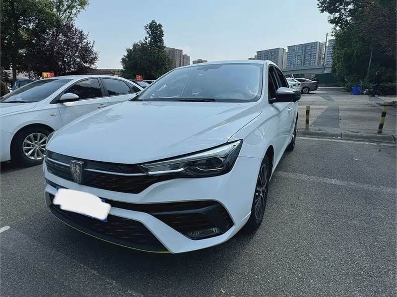 Roewe i5