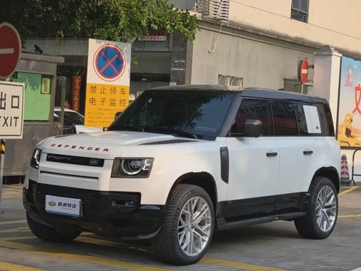 Land Rover Defender 2024