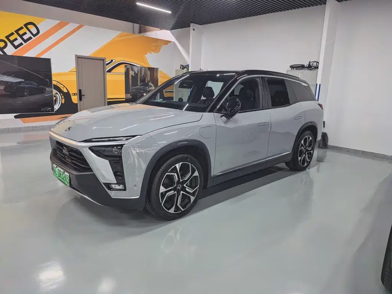 NIO ES8