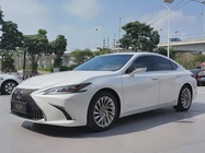 Lexus ES 2020