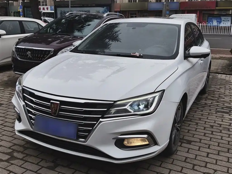 Roewe i5