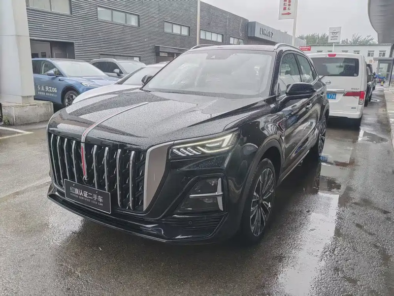 Hongqi HS5