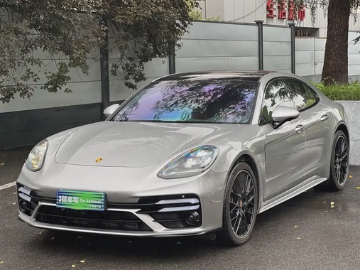Porsche Panamera 2023