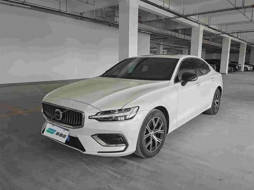 Volvo S60 2025