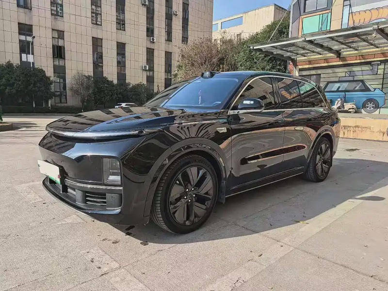 Li Auto L8