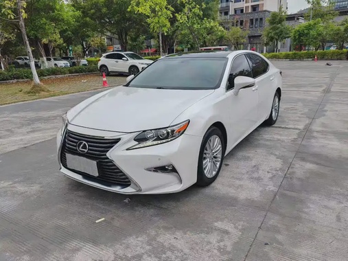Lexus ES 2015