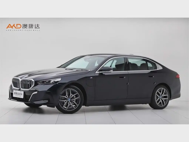 BMW i5