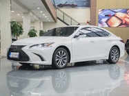 Lexus ES 2020