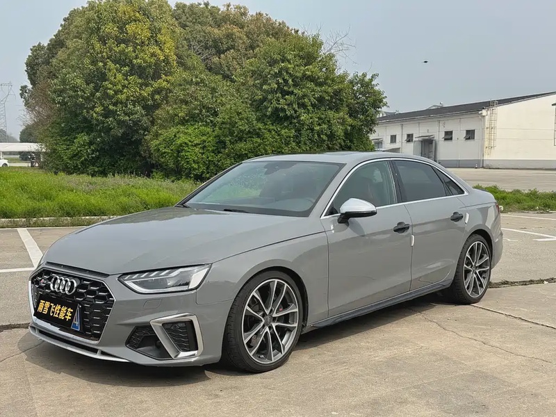 Audi S4