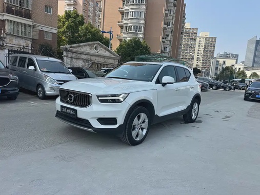 Volvo XC40 2022