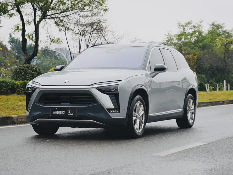 NIO ES8