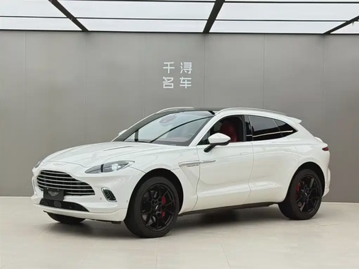 Aston Martin DBX 2023