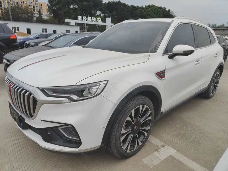Hongqi HS5
