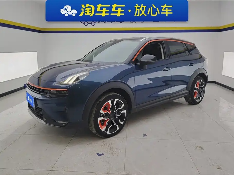 Lynk & Co 06