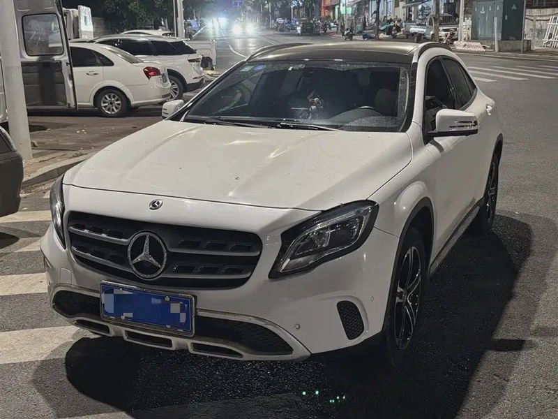 Mercedes-Benz GLA-Class