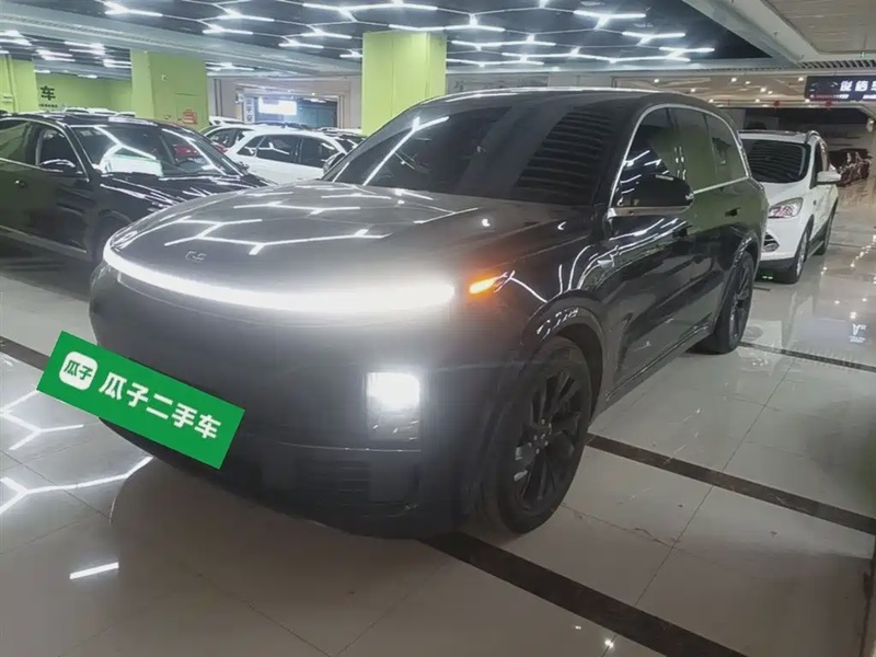 Li Auto L8
