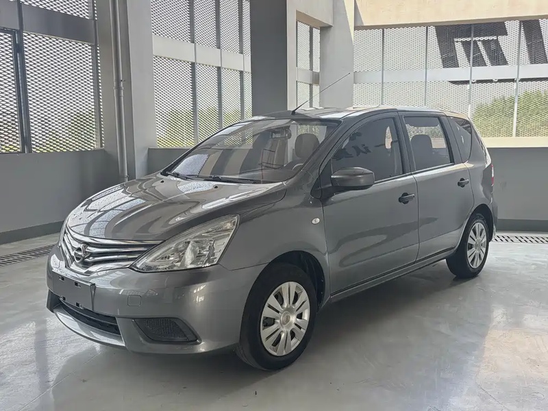 Nissan Livina
