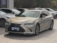 Lexus ES 2019